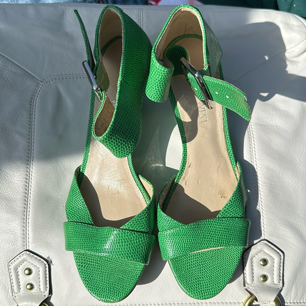 Nine West green sandals